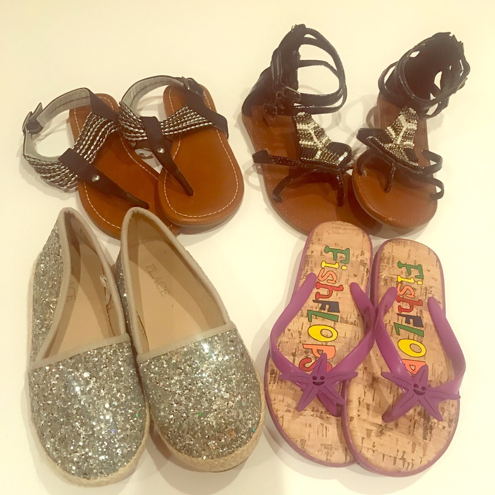 Set of 4 pair size 1 young girl shoes
